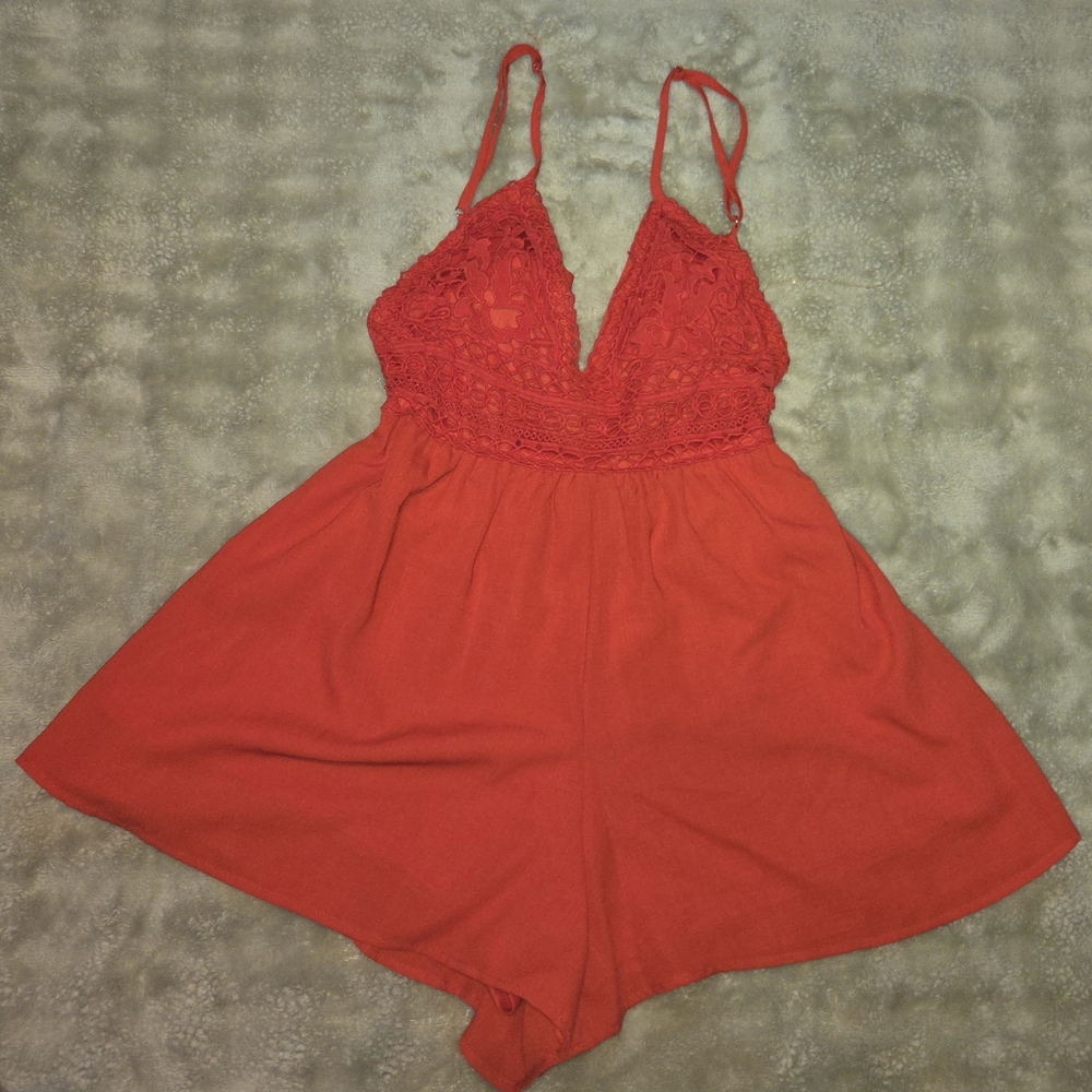Chic Red Lace Jumpsuit